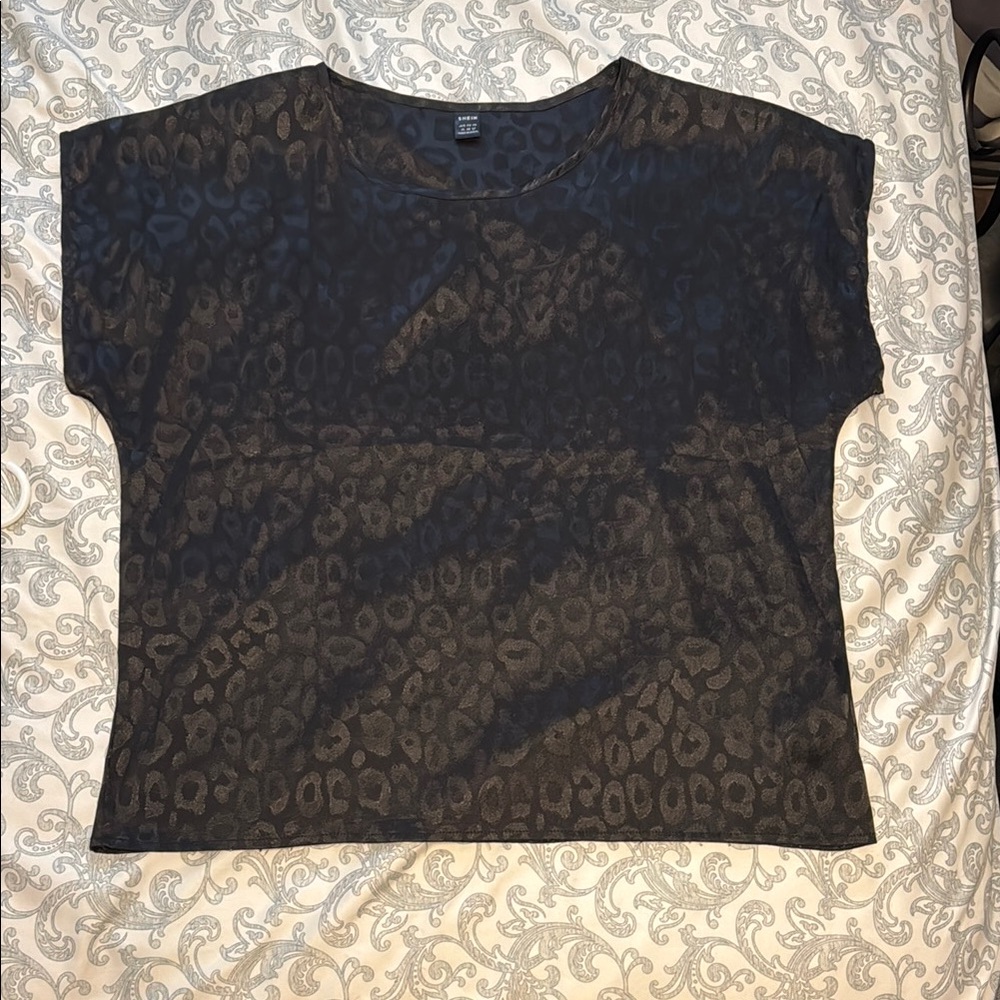 SHEIN Black Boxy Relaxed T-Shirt